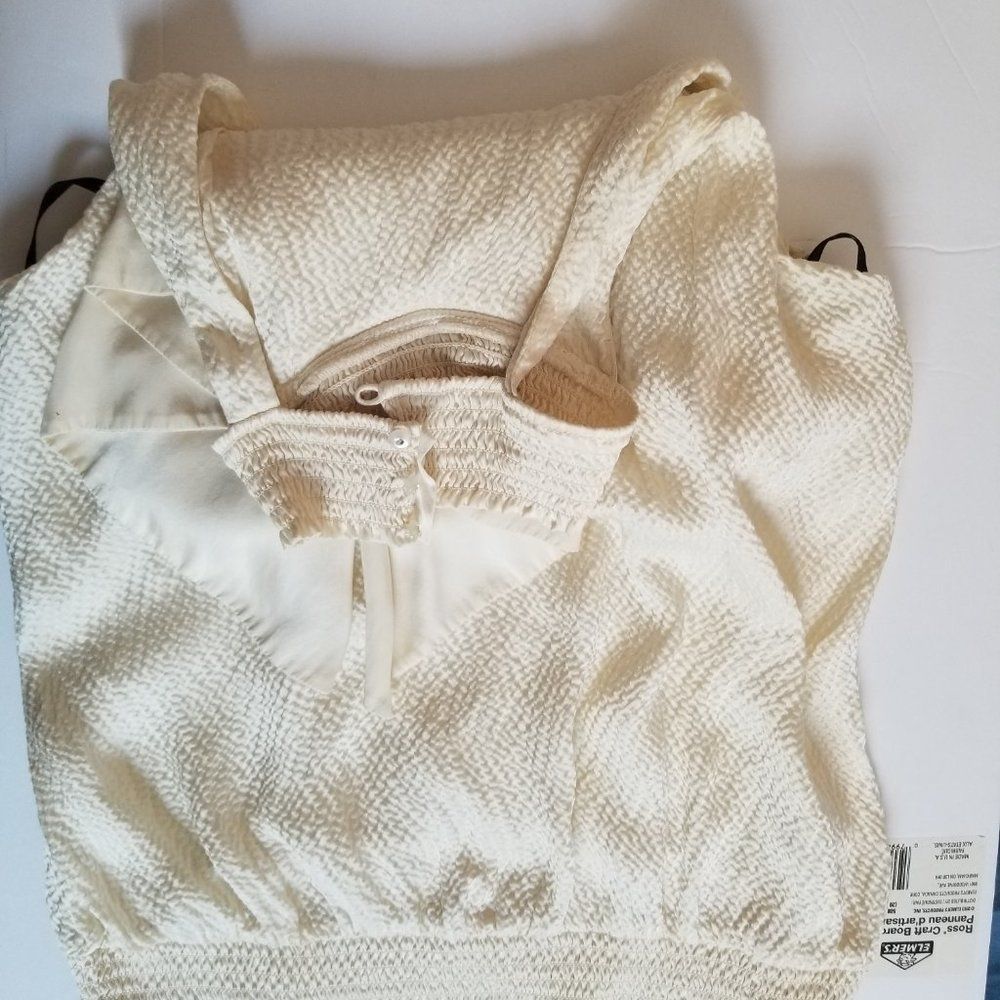 Halter Ruffle Front Tie Blouse - Picture 2 of 4